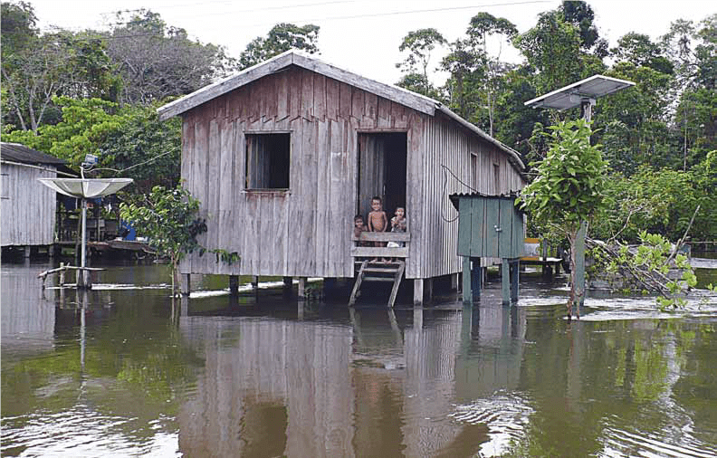 Comunidad San Francisco del Aiucá, municipio de Uarini, estado brasileño de Amazonas, en el período de la crecida del igarapé, Canal del Aiucá.